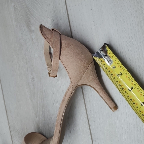 Lulu's Womens "Like New" Pubkished Author Ankle Strap Suede Heels shoes 8 - Picture 13 of 13